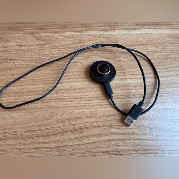 Oura Ring Gen 3 Horizon - Rose Gold - Size 8 (Full Set + Charger) - Picture 6 of 6